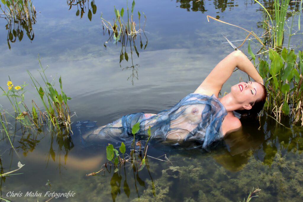looking for the lake 9237